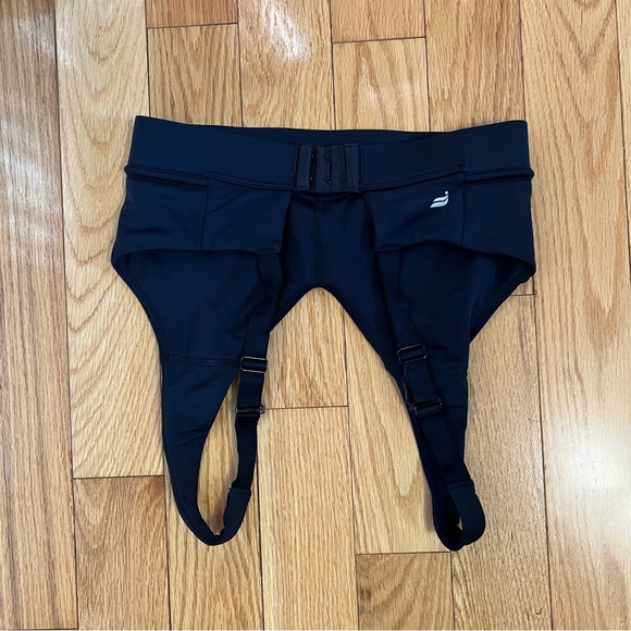 Multi-way Sports Bra - Picture 3 of 3